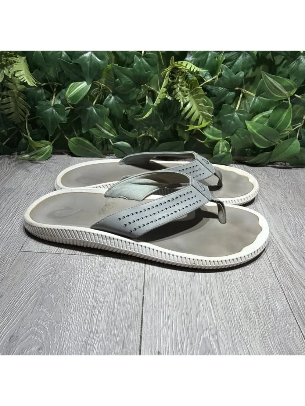 OluKai Ulele Sandals Mens Size 14 Gray Slip On Flip Flop Beach Casual Travel